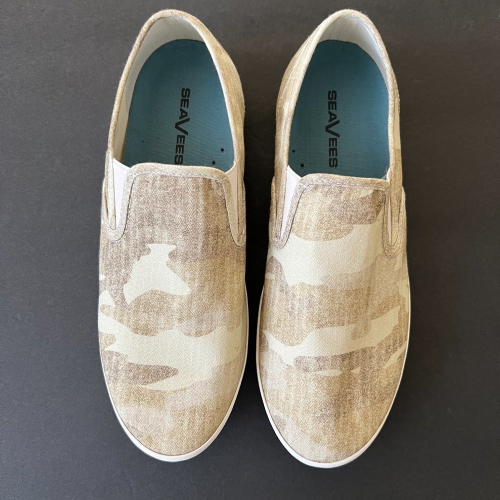 SEAVEES Women's "Baja" Slip-On Sneakers NWOT Size 9.5 - Picture 2 of 7